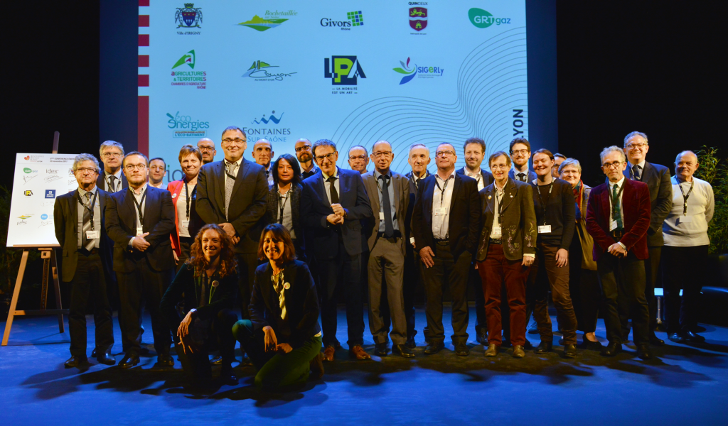 Les 18 nouveaux signataires du Plan Climat de la Métropole de Lyon (photo Emma Arbogast Grand Lyon)