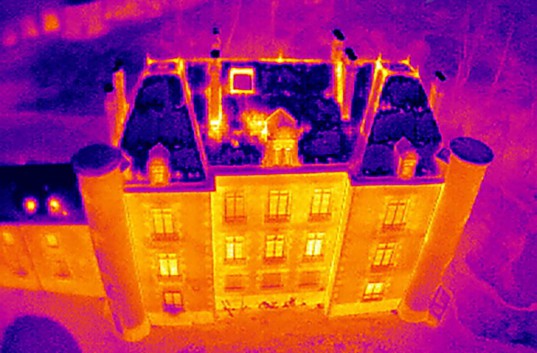 Thermographie-a--rienne-isolation-drone-TechniVue-1024x674